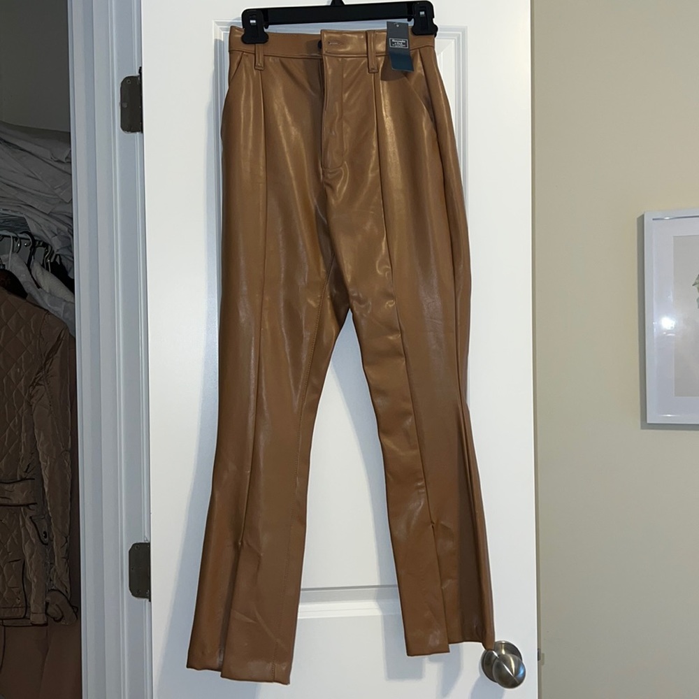 Abercrombie and Fitch Brown Leather Pants NWT Size 25/O XS length Curve Love